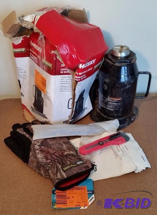 lot 18 image: 3 Item Lot.  Husky 20 Ton Bottle Jack, Pair of Mens Gloves, and Utility Knife.