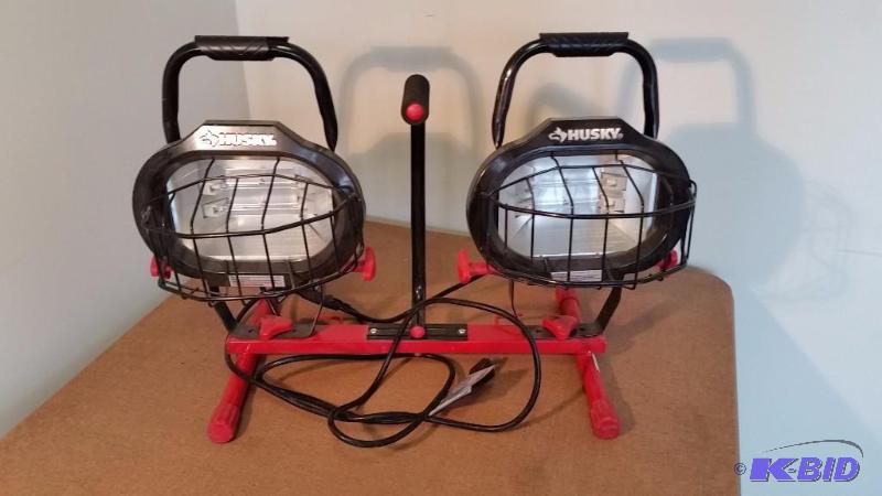 lot 31 image: Husky 2 Light shop light.  No Tri-pod.  Tested Works great