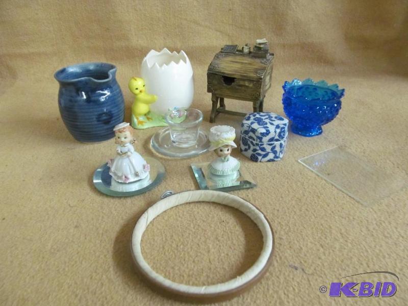 Figurines