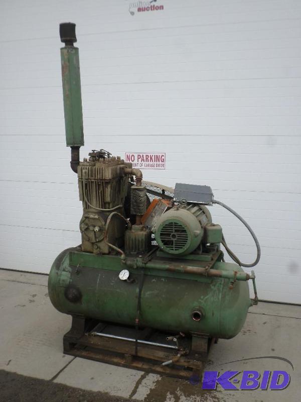 lot 2 image: Quincy Model 390 Industrial 3-Phase 208-2204...