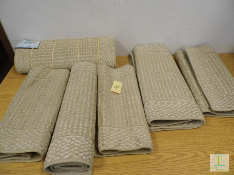 6 Assorted Rugs
