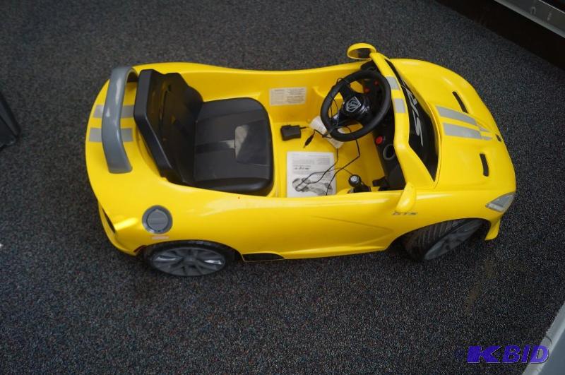 lot 20 image: Dodge SRT Viper