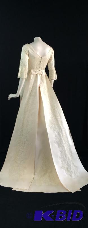 Vintage 1960s Jacky Kennedy Styled Wedding Dress simply stunning