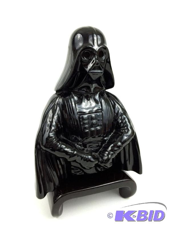 lot 1 image: Star Wars Porcelain Darth Vader Lamp