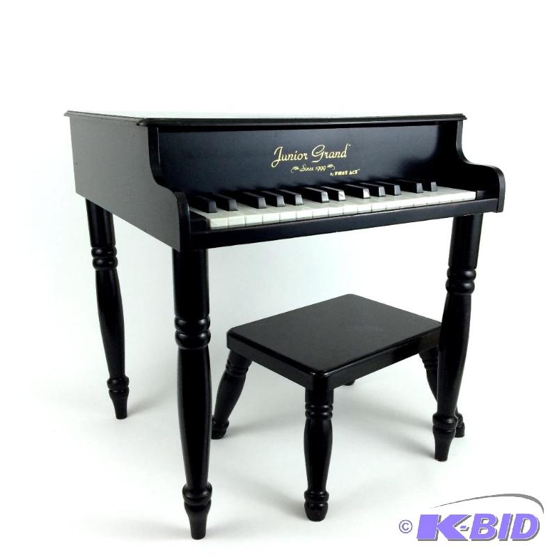 lot 20 image: Baby Grand Piano