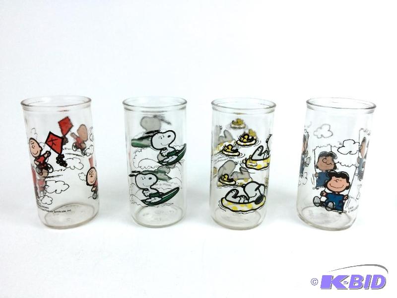 lot 23 image: Vintage Collectable Peanuts Glasses Set of 4