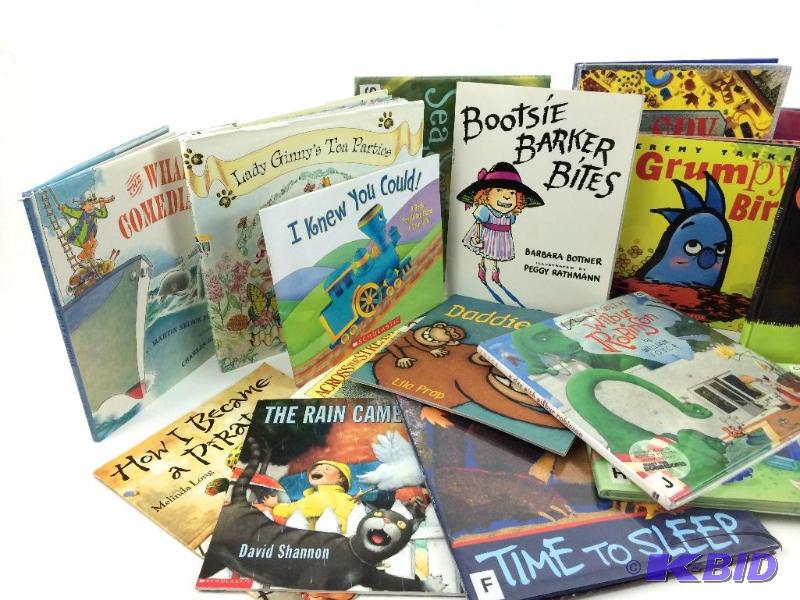 lot 24 image: Large Lot of really nice Childrens Books Retailed at over $450