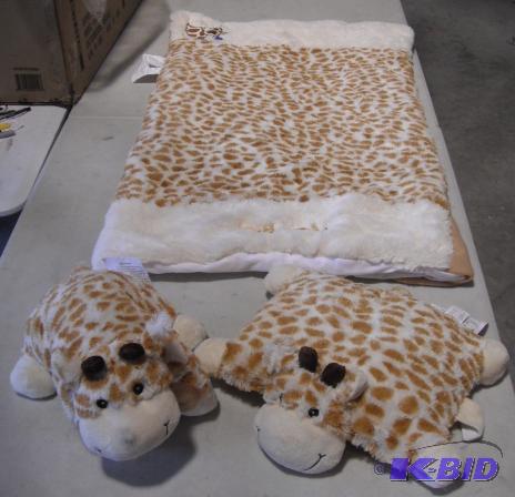 lot 142 image: Giraffe Sleeping Bag and Pillow - Two stuffed...