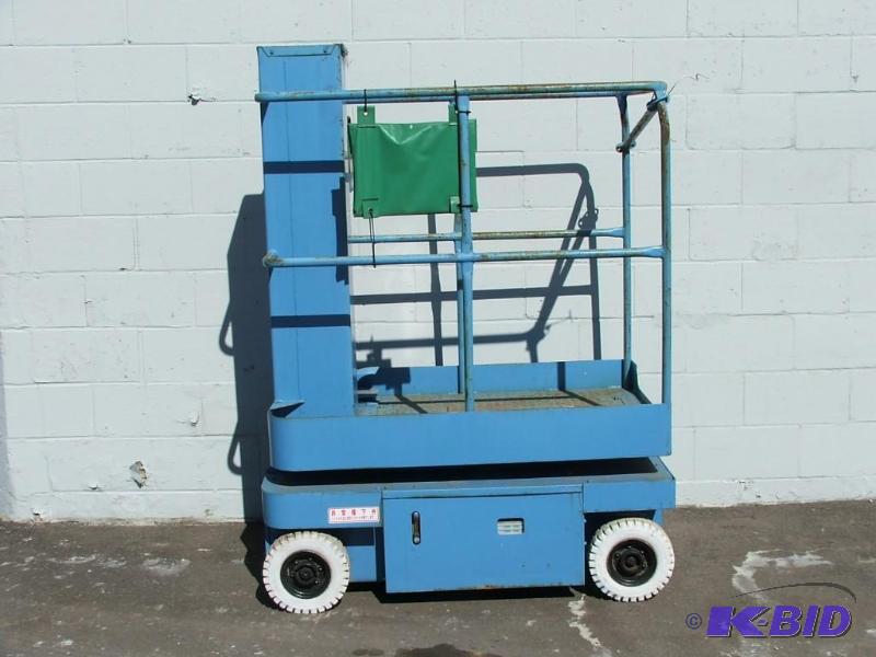 S-Mac Compact Man Lift