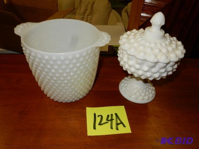 2 nice Milk Glass Bowls
