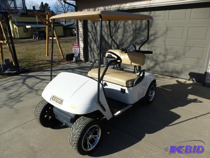 2006 EZ- GO Golf Cart Gas powered engine- 4 ...