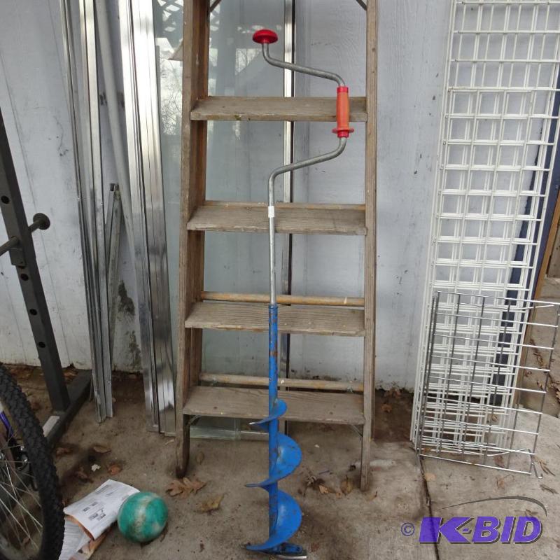 8&quot hand ice auger....