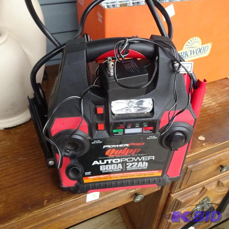 Power pro quipp 600A starting power jump pack...