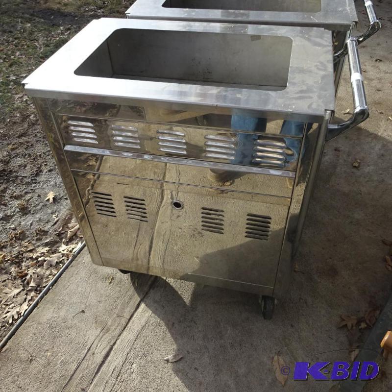 Stainless food cart. Holds 1 large prep pan. ...