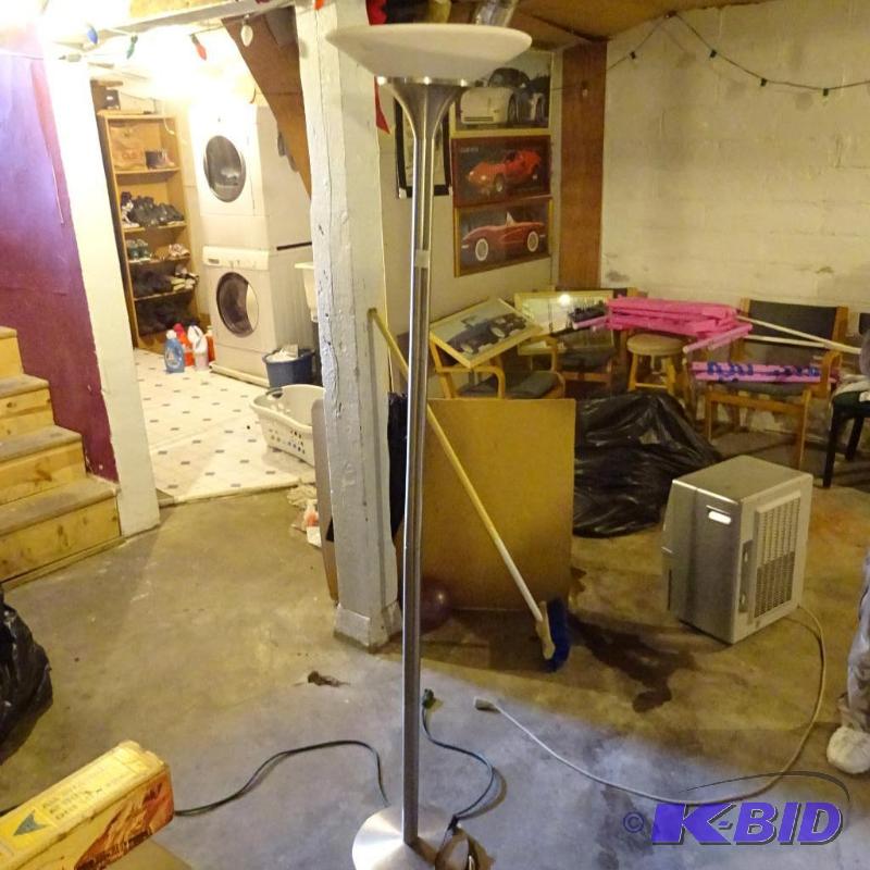 Floor lamp with touch on and off and dimmer. ...