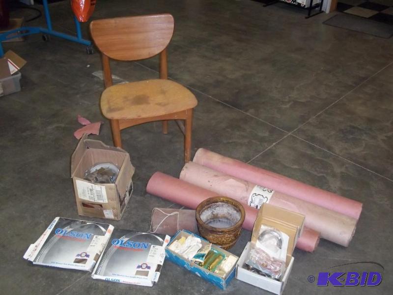 Belt saw blades, flooring paper, chair and ne...