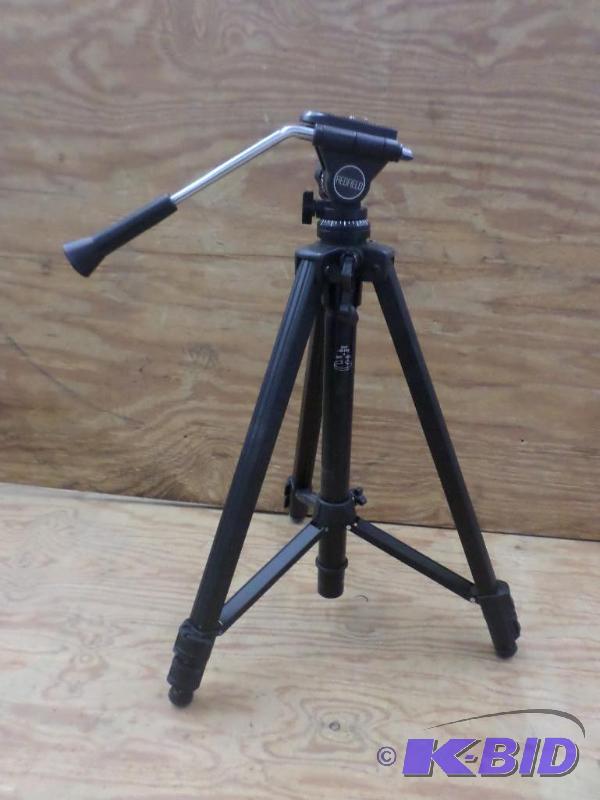 lot 122 image: New Redfield 726016 Universal Fully Adjustabl...