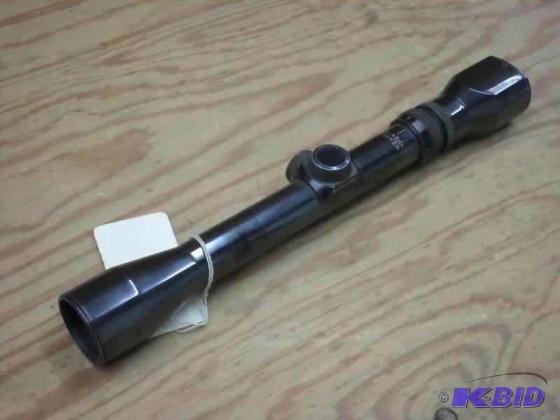 lot 30 image: Weaver V7-IIW Adjustable Power Rifle Scope...
