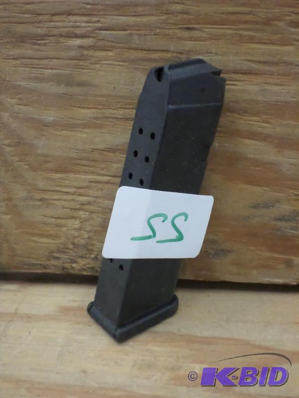 lot 55 image: Glock 17 Pistol Holster...