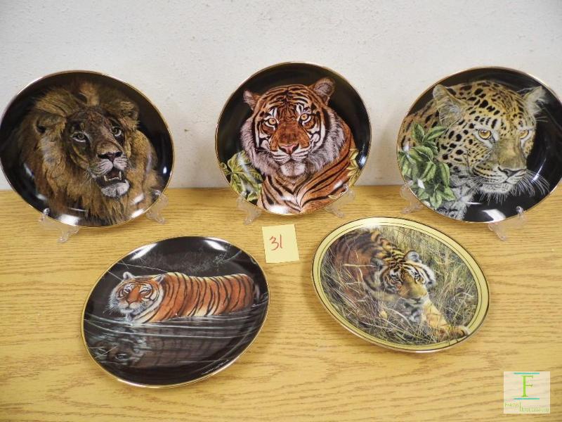 5 Collectible Animal Plates
