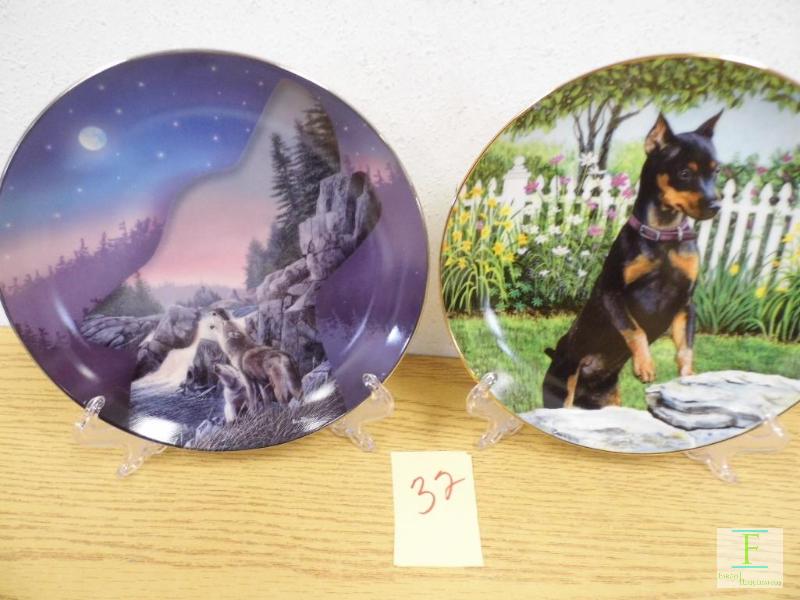 2 Collectible Animal Plates