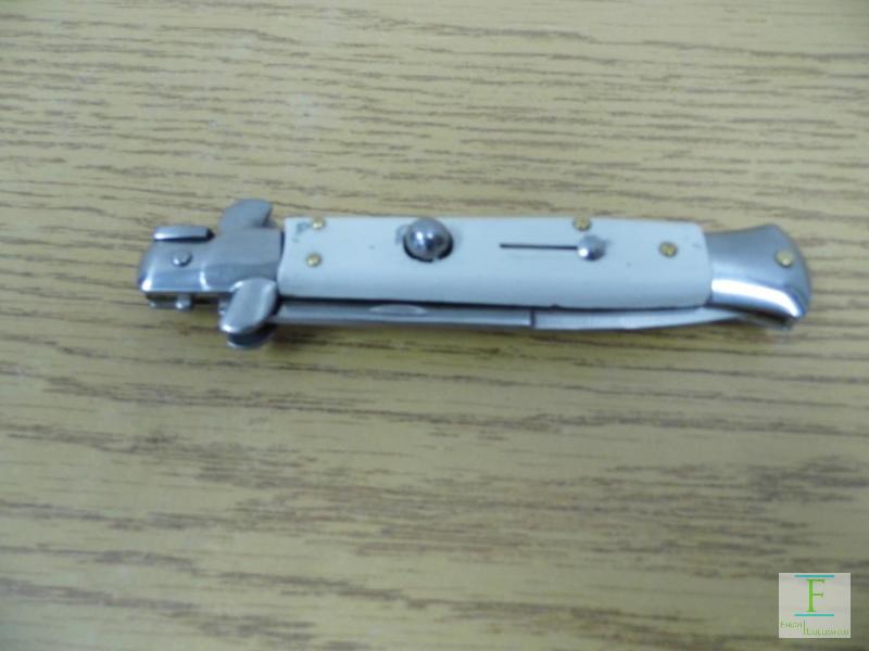 Flip Blade Knife