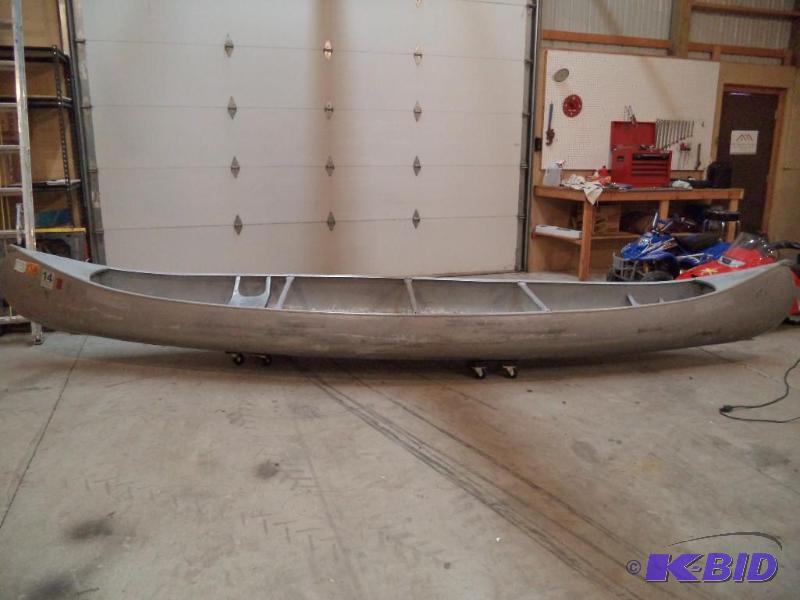 1975 Quachita Canoe