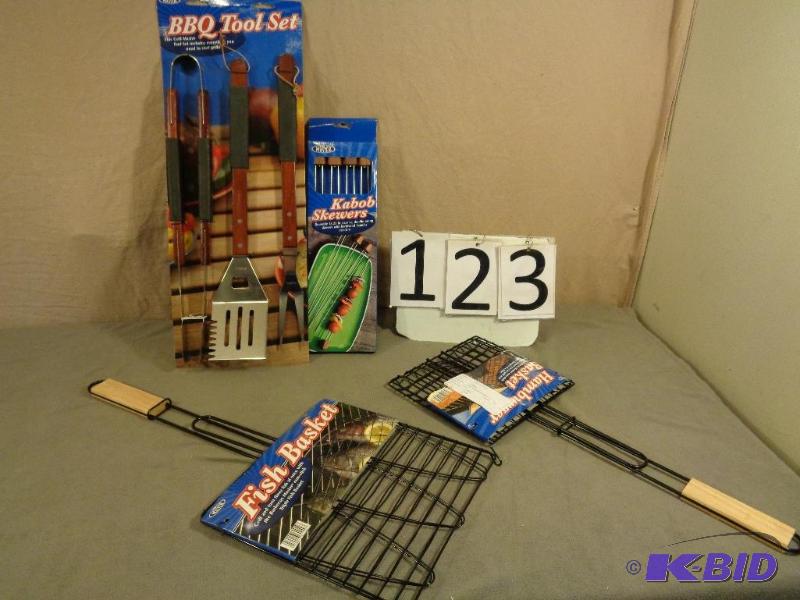New Display Model BBQ Grill Accessories. Tool...