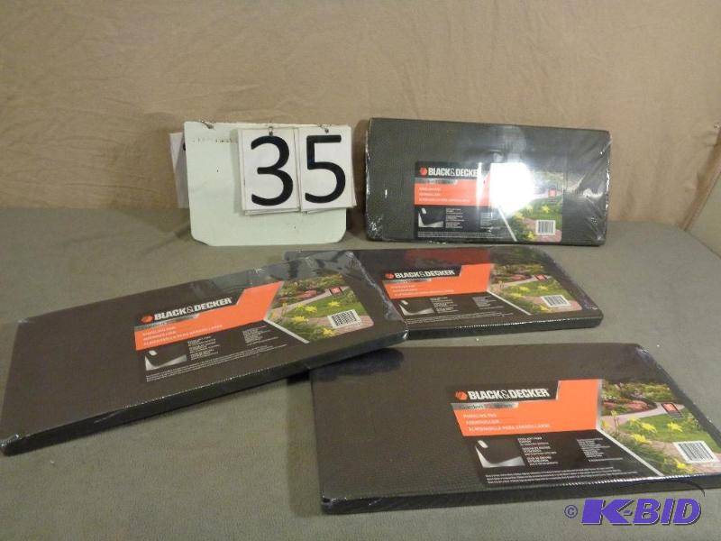 4 New Black and Decker Garden Kneeling Pads....