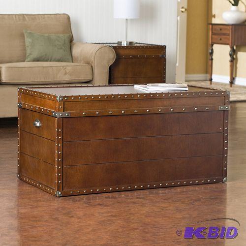 lot 11 image: Steamer Trunk Cocktail Table