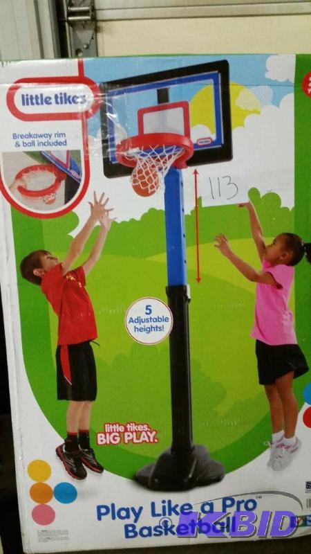 lot 113 image: Little Tikes Basket Ball Hoop