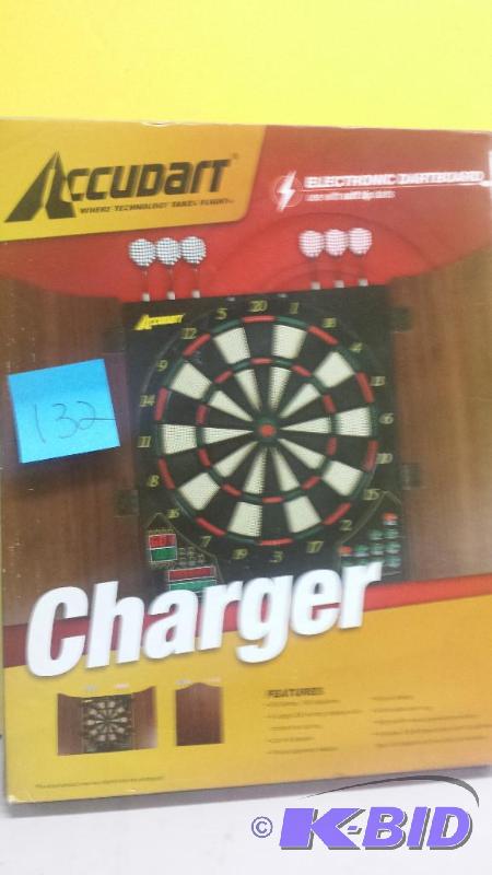 lot 132 image: Electronic Dashboard Charger