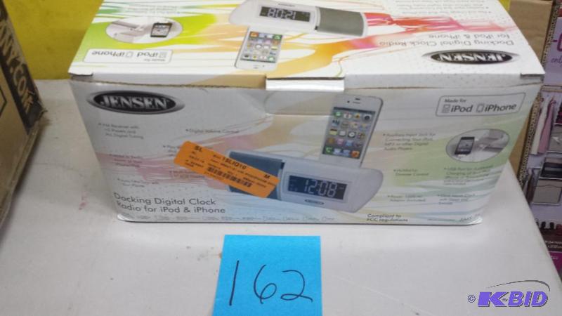 lot 162 image: Jensen Docking Digital Clock