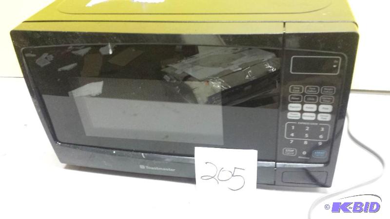 lot 205 image: Toastmaker Microwave
