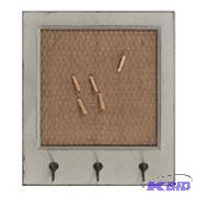 lot 207 image: 3 Hook Wall Organizer