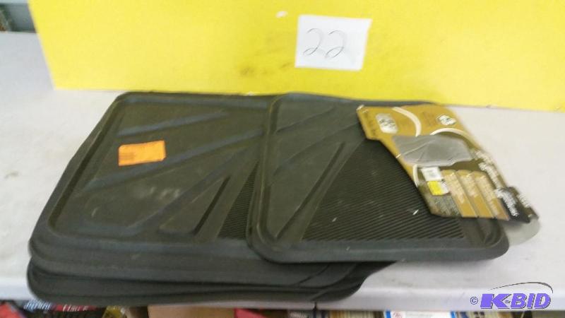 lot 22 image: Car Mats