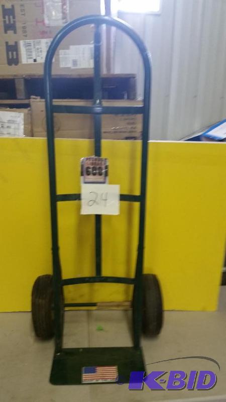 lot 24 image: 600 Lb 2 Wheel Truck