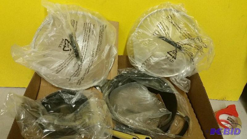 lot 49 image: Simply Calphalon Cookware Set