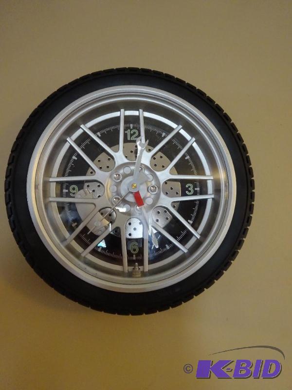 lot 23 image: Wheel Clock