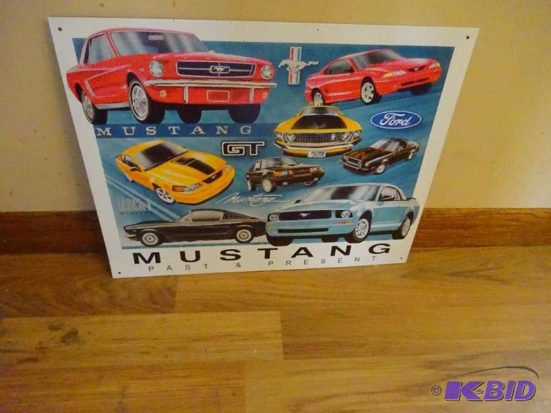 lot 28 image: Mustang Tin Sign