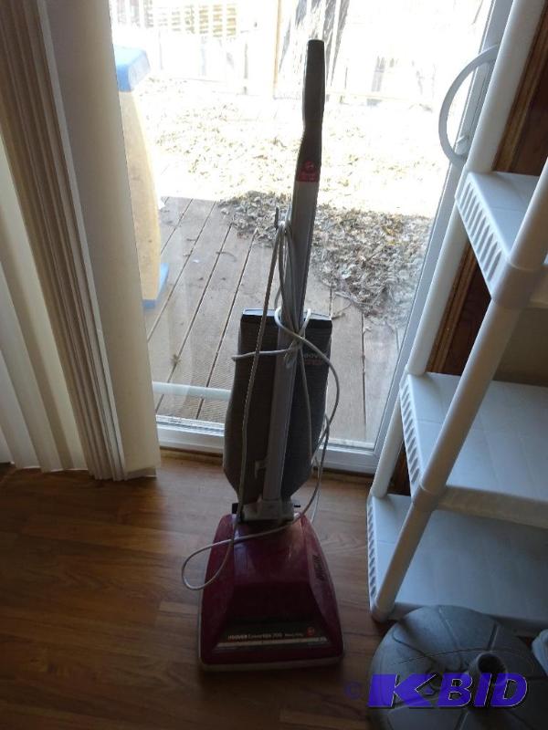 lot 49 image: Hoover Vacuum
