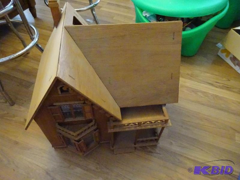 lot 91 image: Wood Doll House