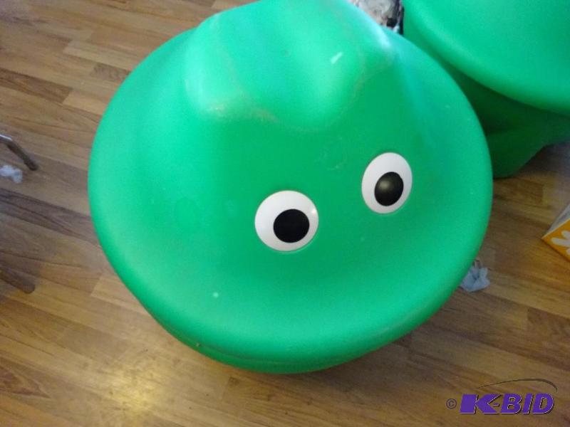 lot 93 image: Frog Toy Bin with toys