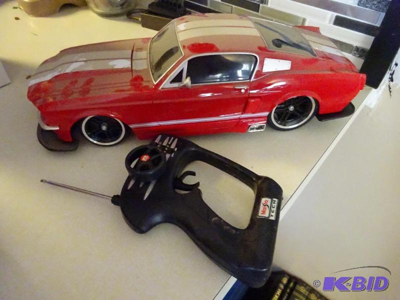 lot 97 image: Mustang Remote Control