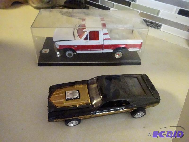 lot 98 image: Mustang Model and Truck Model