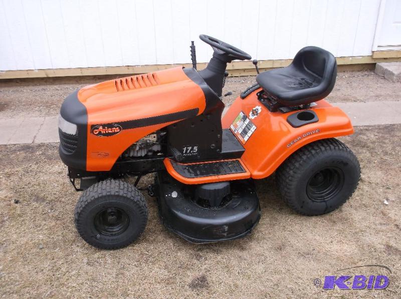 Gear drive best sale lawn tractor