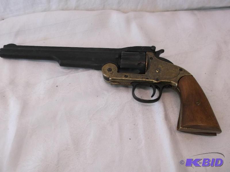 lot 130 image: Replica of vintage pistol nice display piece....