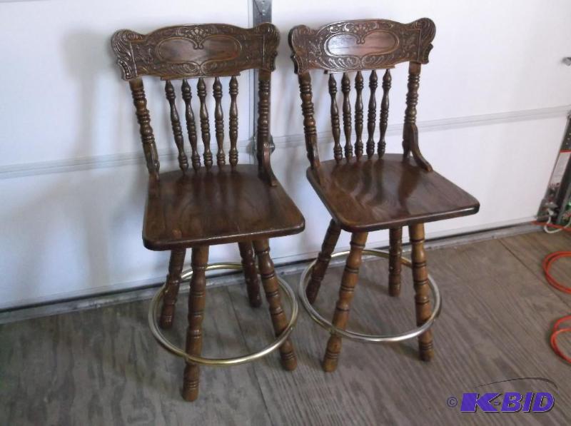 lot 135 image: Pair of nice bar stools measuring 16 12"...