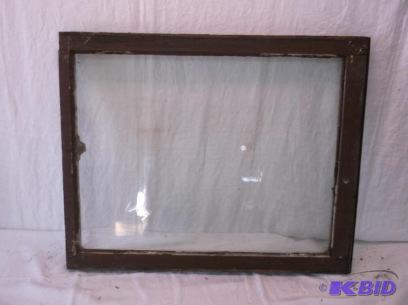 lot 143 image: Vintage window measuring 29" L x 23 58&...