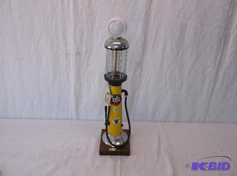 lot 147 image: White Flash 1920 replica gas pump nice displa...